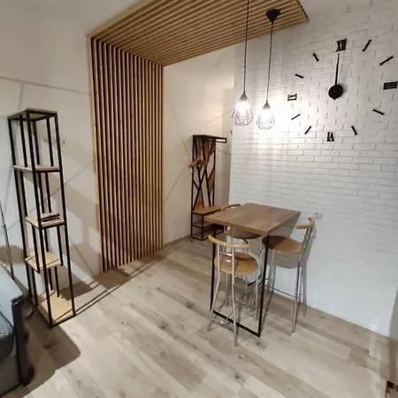 Loft Возле Парка, Стадиона И Озера Ivano-Frankivsk Exterior photo